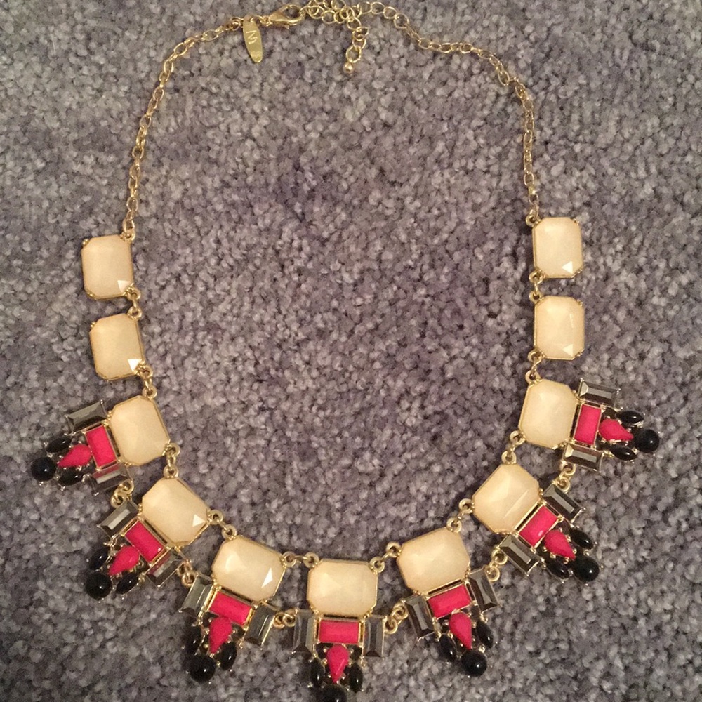 New York & Company Statement Necklace